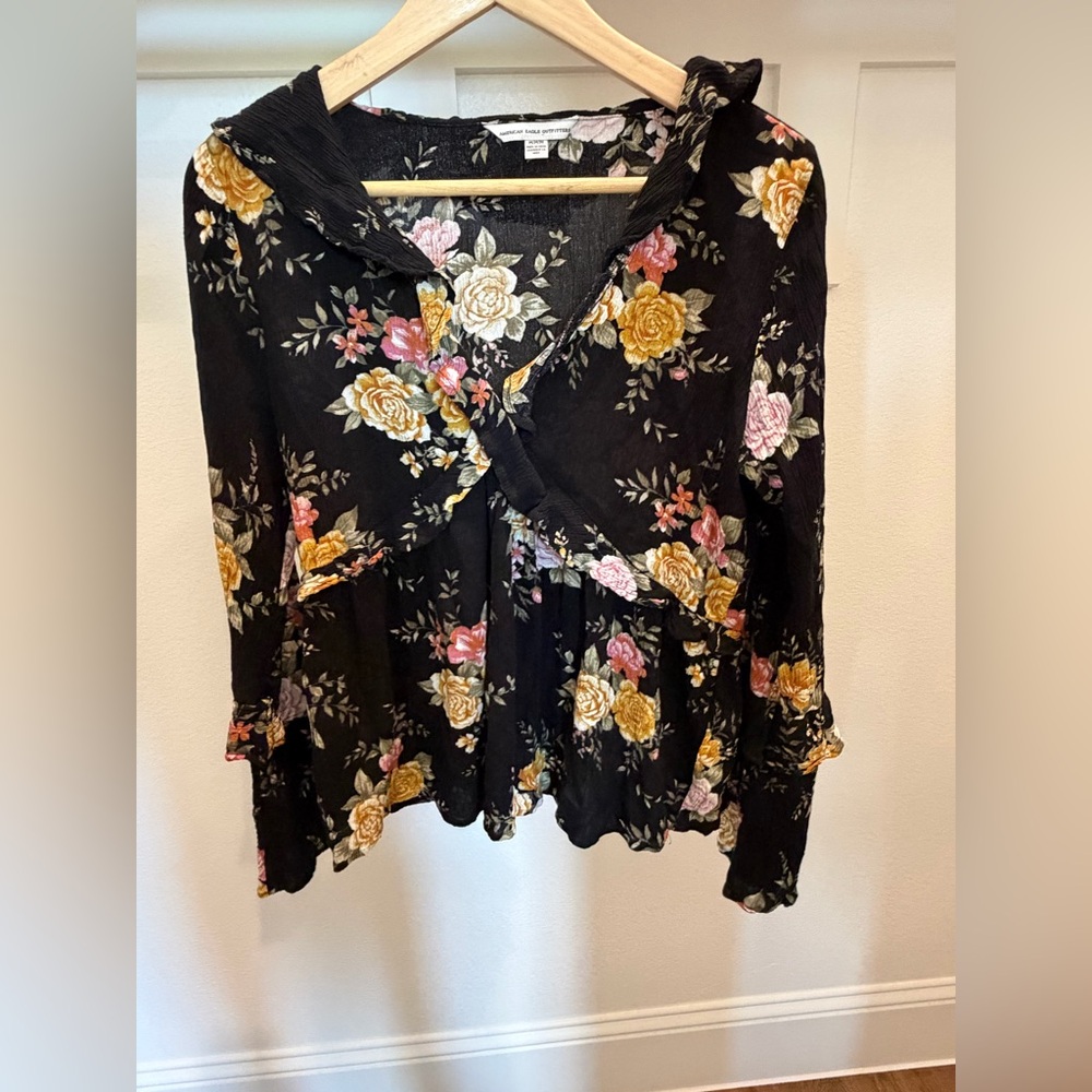 American Eagle Floral Blouse Black Long Sleeve Peplum Top Medium